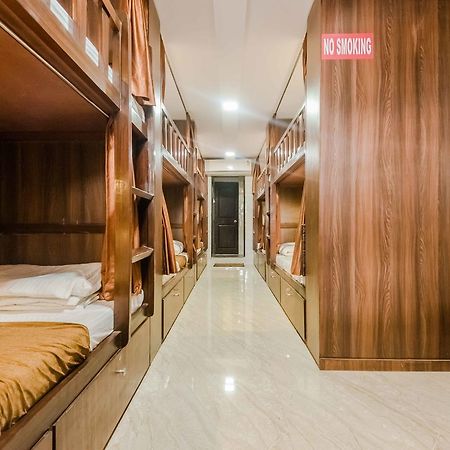 Awesome Dormitory - Men Only Bombaim Exterior foto