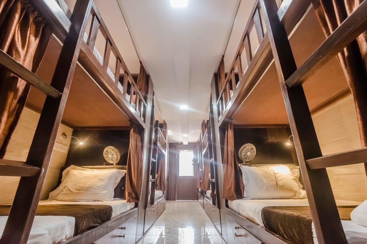 Awesome Dormitory - Men Only Bombaim Exterior foto