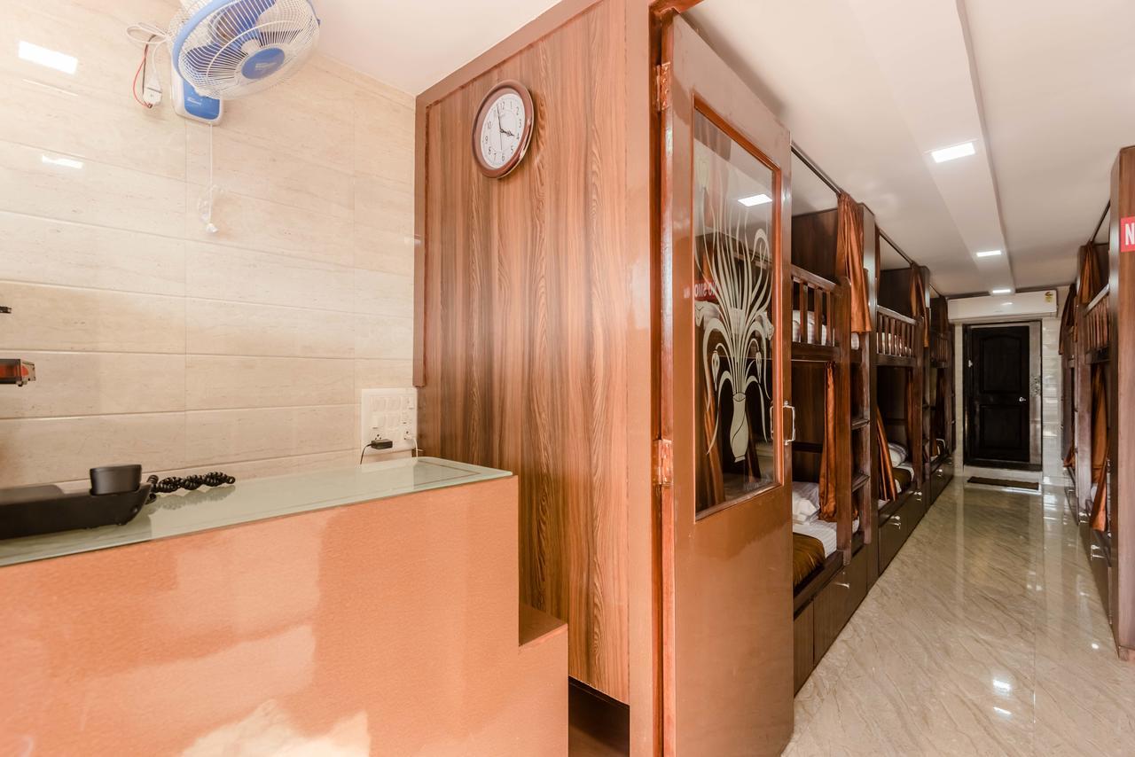 Awesome Dormitory - Men Only Bombaim Exterior foto